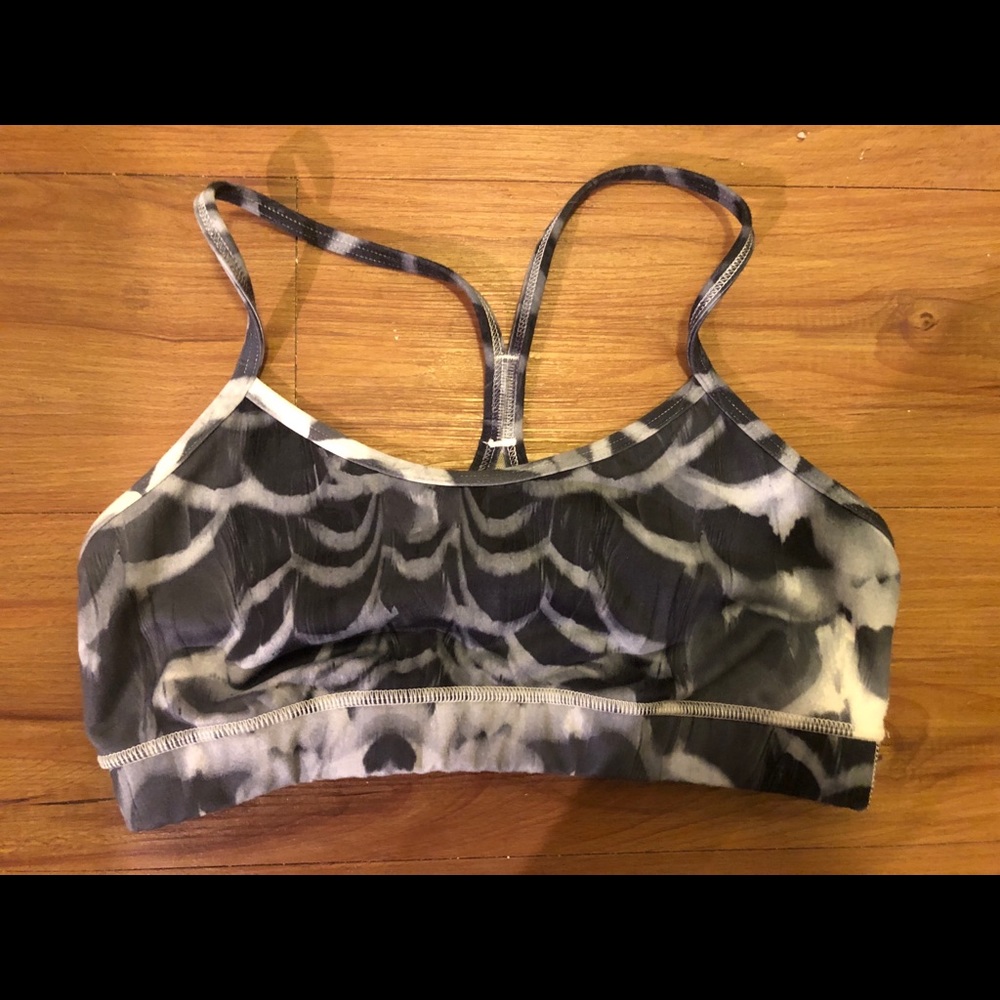 Lululemon flow-y bra size 8